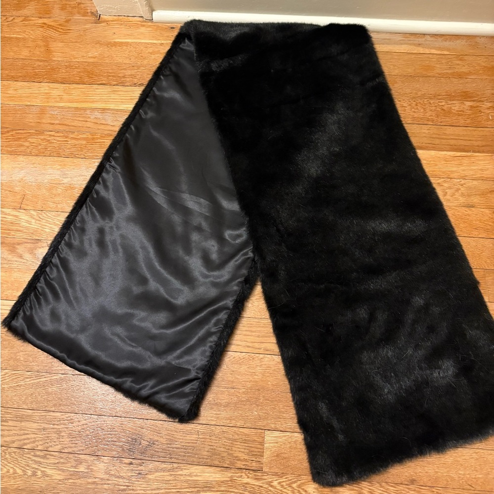 Women’s Faux Fur wrap